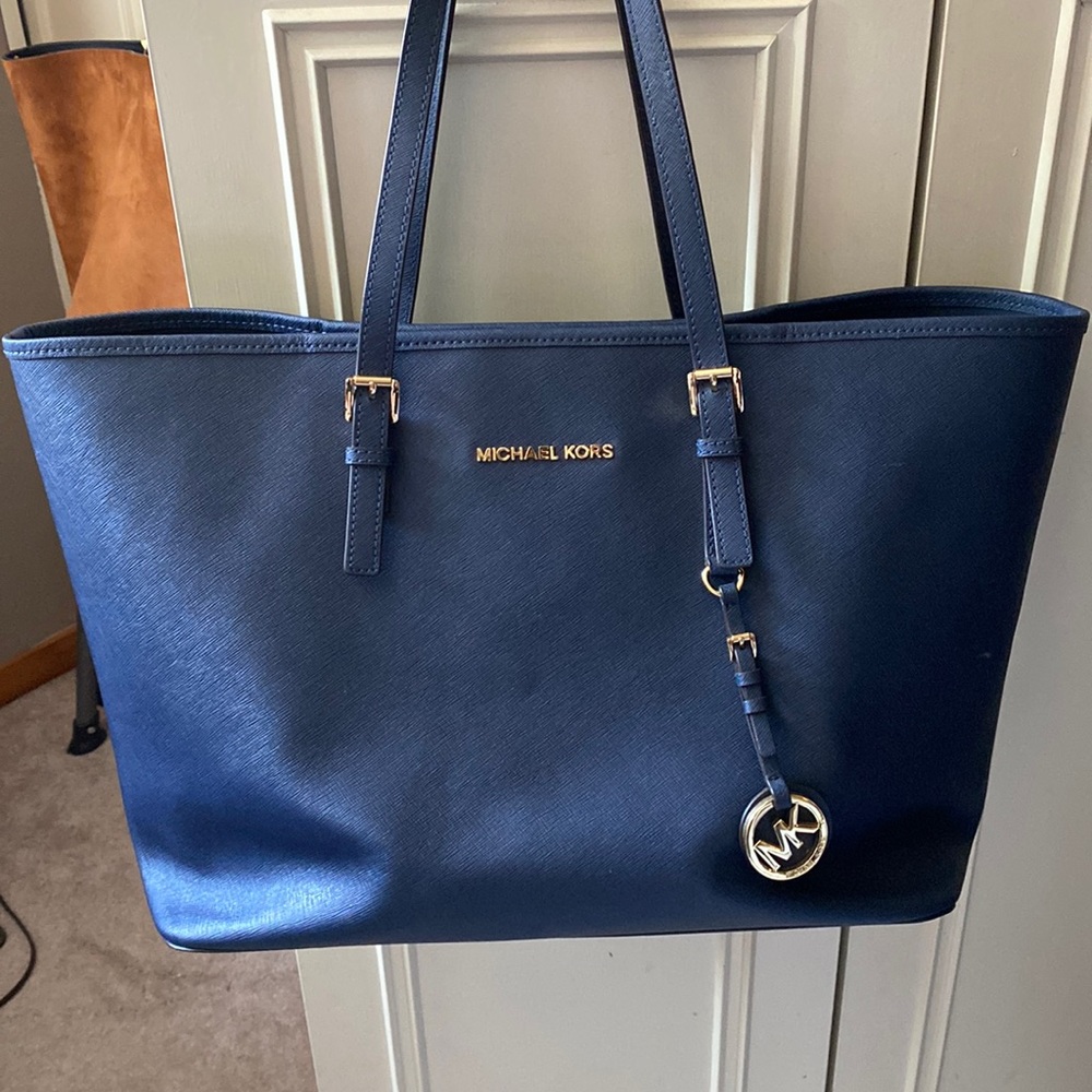 Michael Kors large jet setter tote